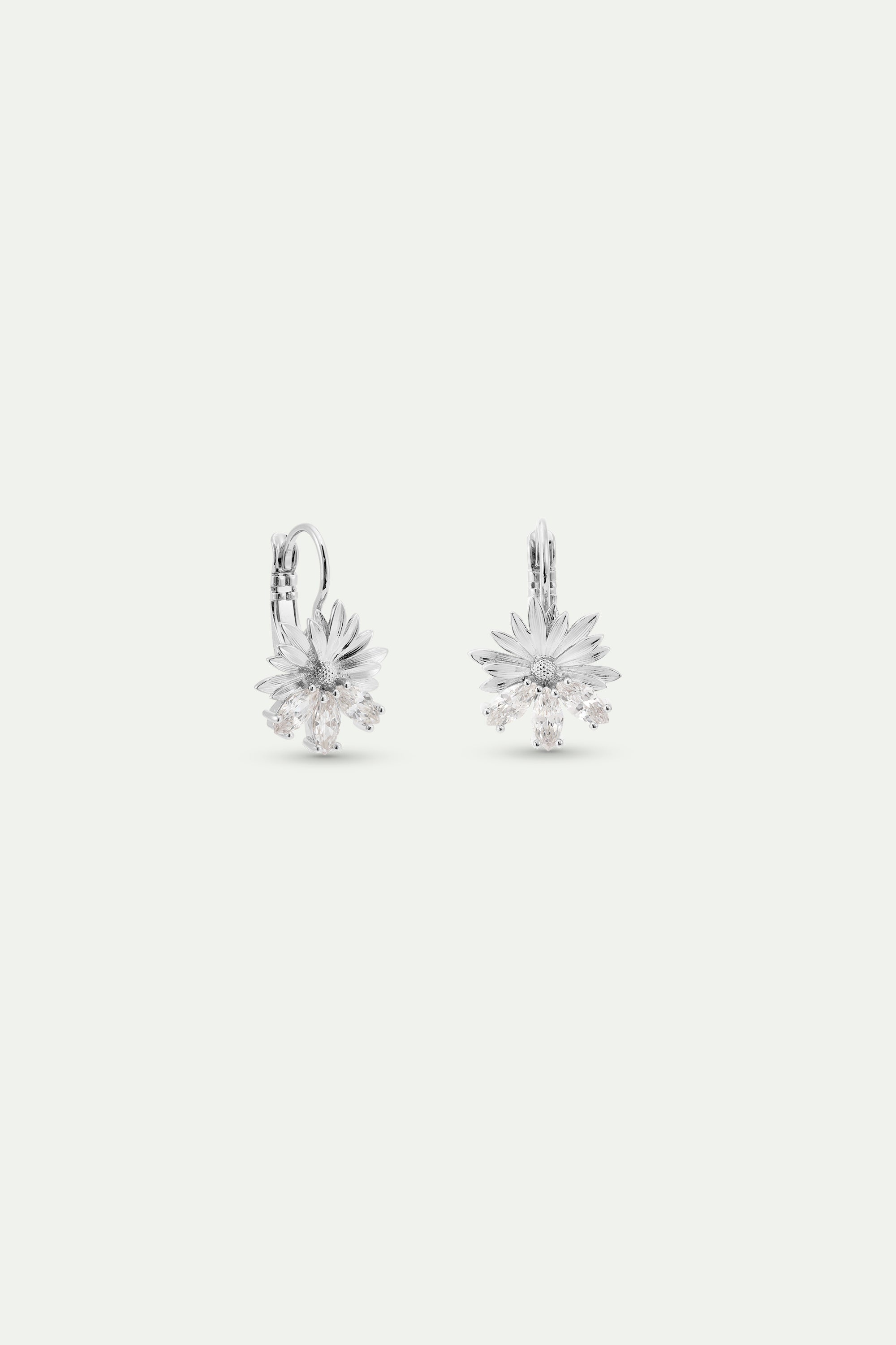 Silver Post Earrings With Daisies and White Stones | AYNF1041