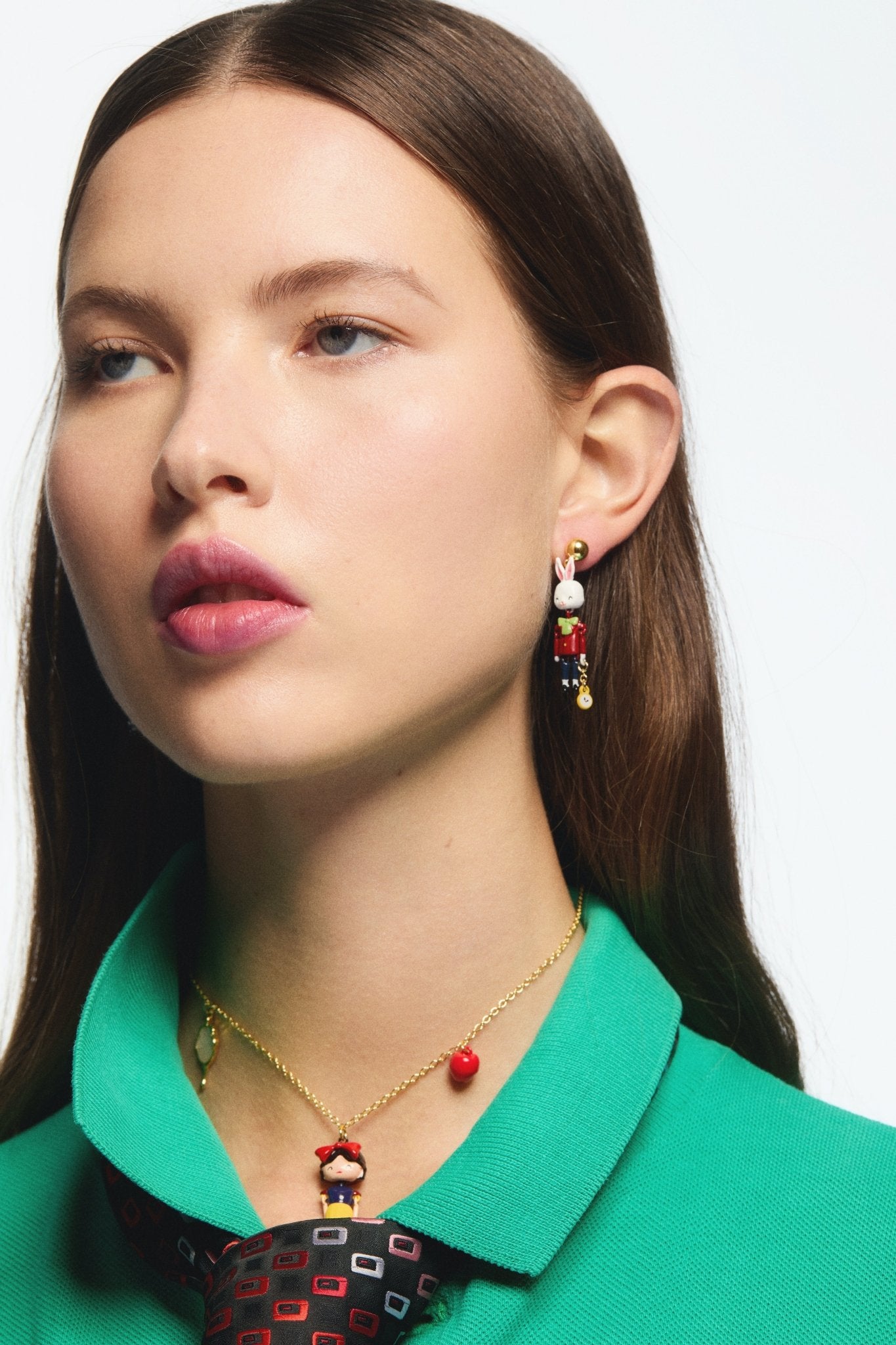 Alice in Wonderland and White Rabbit earrings | AVPO1031 - Les Nereides