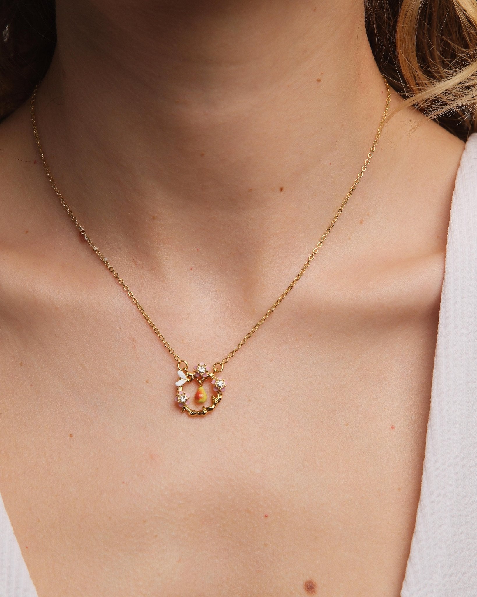 Apple Blossom, Pear And Bee Pendant Necklace | AUDC3031 - Les Nereides