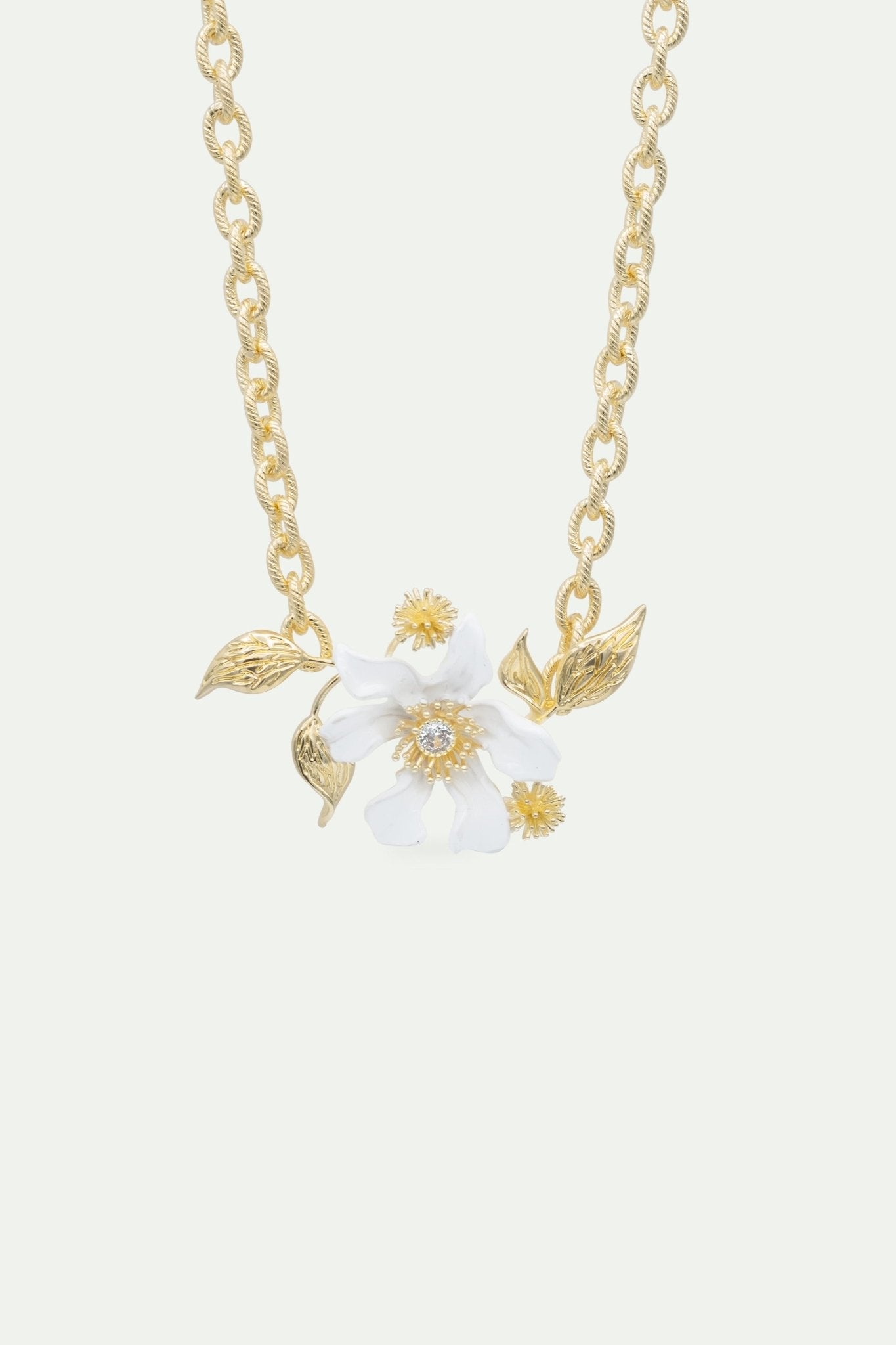 AWNF301/1 Large White Clematis Flower, Japanese Kerria And Laurel Necklace - Les Nereides