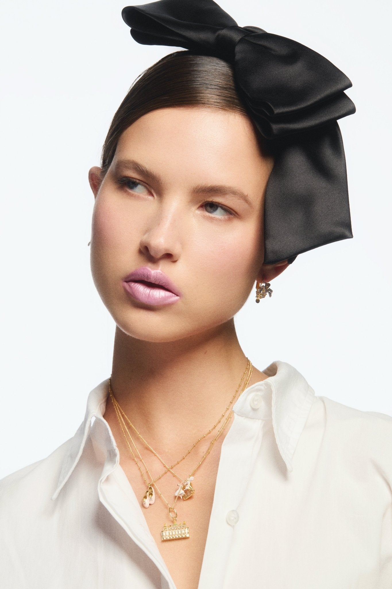 Ballerina, lily flower and faceted stone pendant necklace | AVOP3011 - Les Nereides