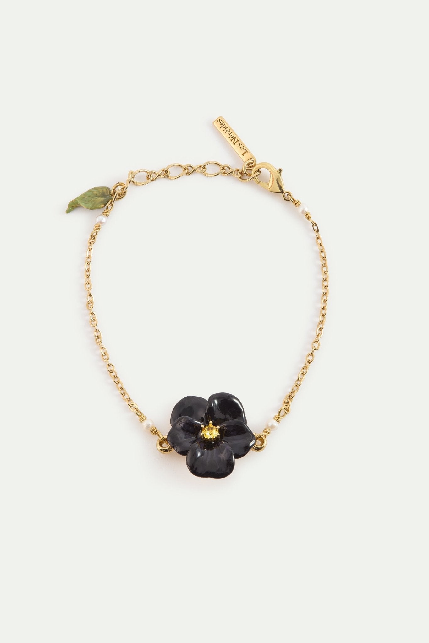 Black Pansy And Faceted Crystal Bracelet | AYMP2041 - Les Nereides