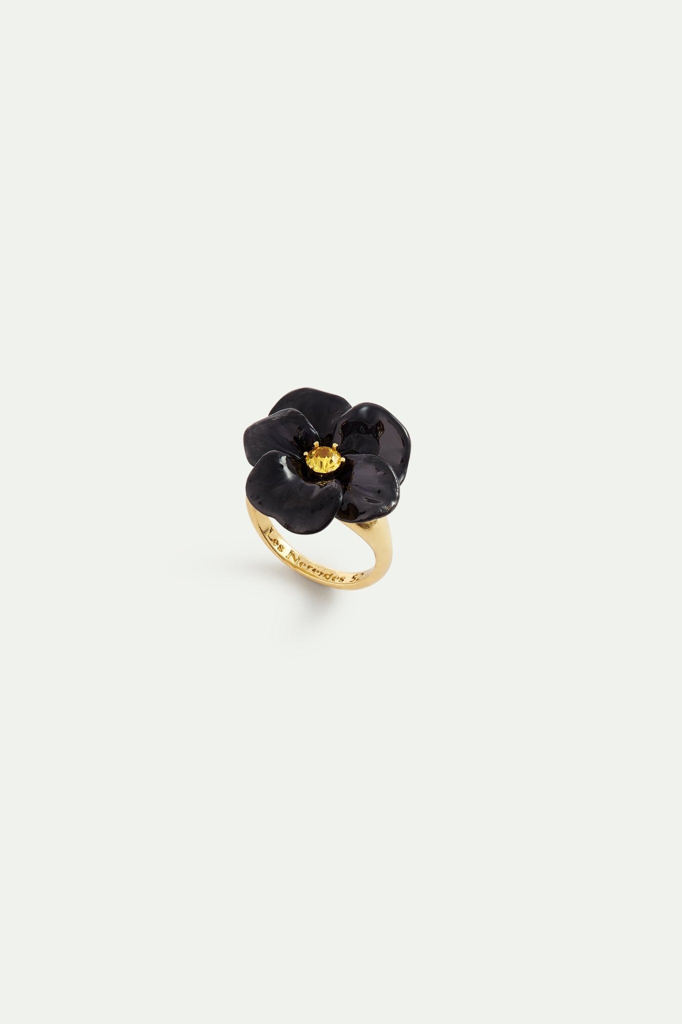 Black Pansy And Faceted Crystal Cocktail Ring | AYMP6031 - Les Nereides Paris