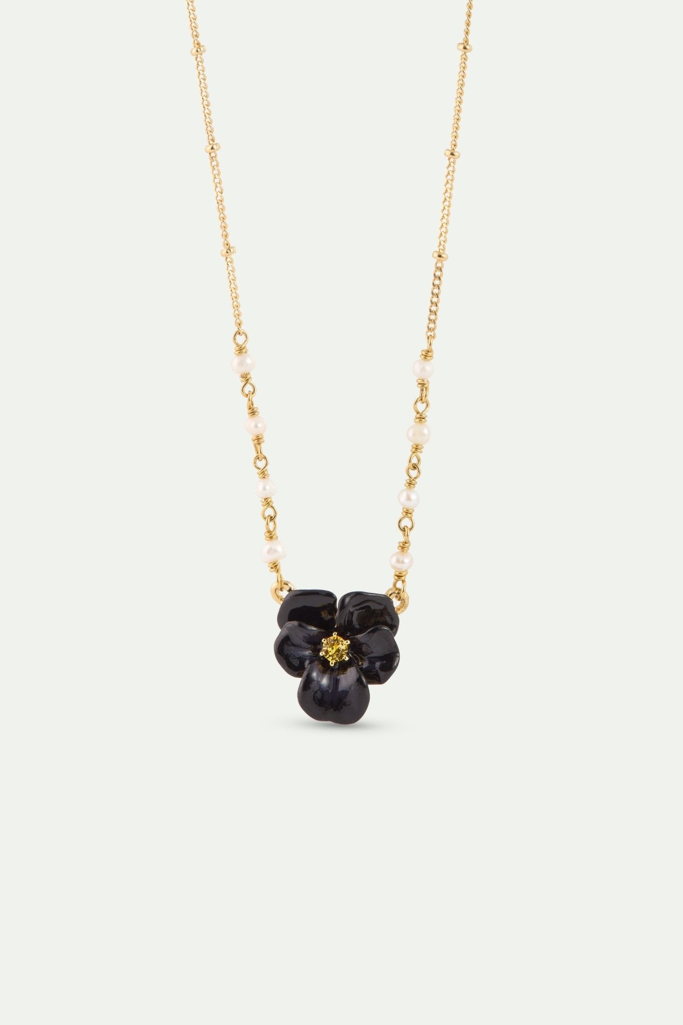 Black Pansy And Faceted Crystal Necklace | AYMP3081 - Les Nereides