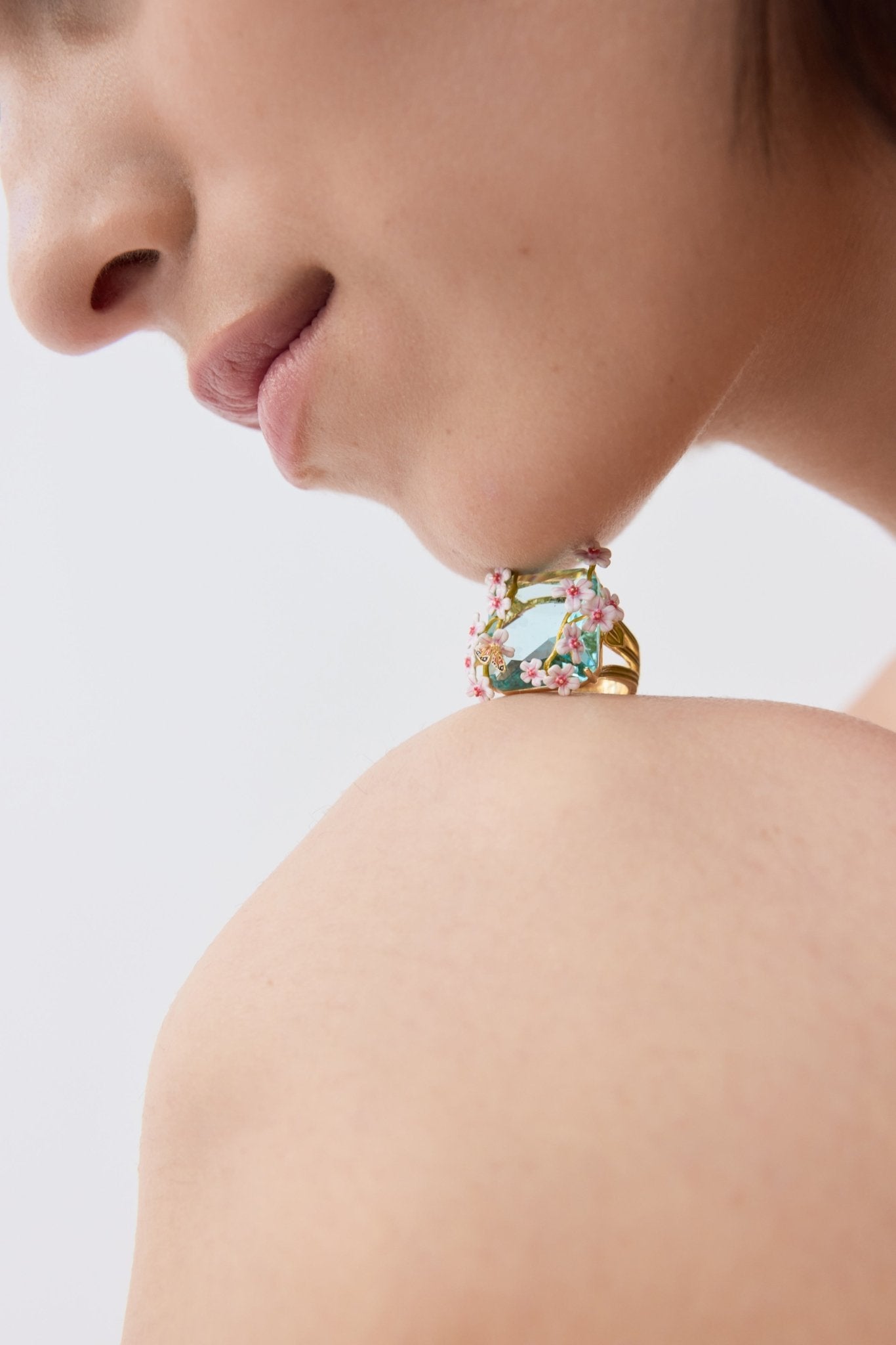 Blue Square Faceted Stone Ring With White And Pink Hawthorns And A Butterfly | AYDF6011 - Les Nereides