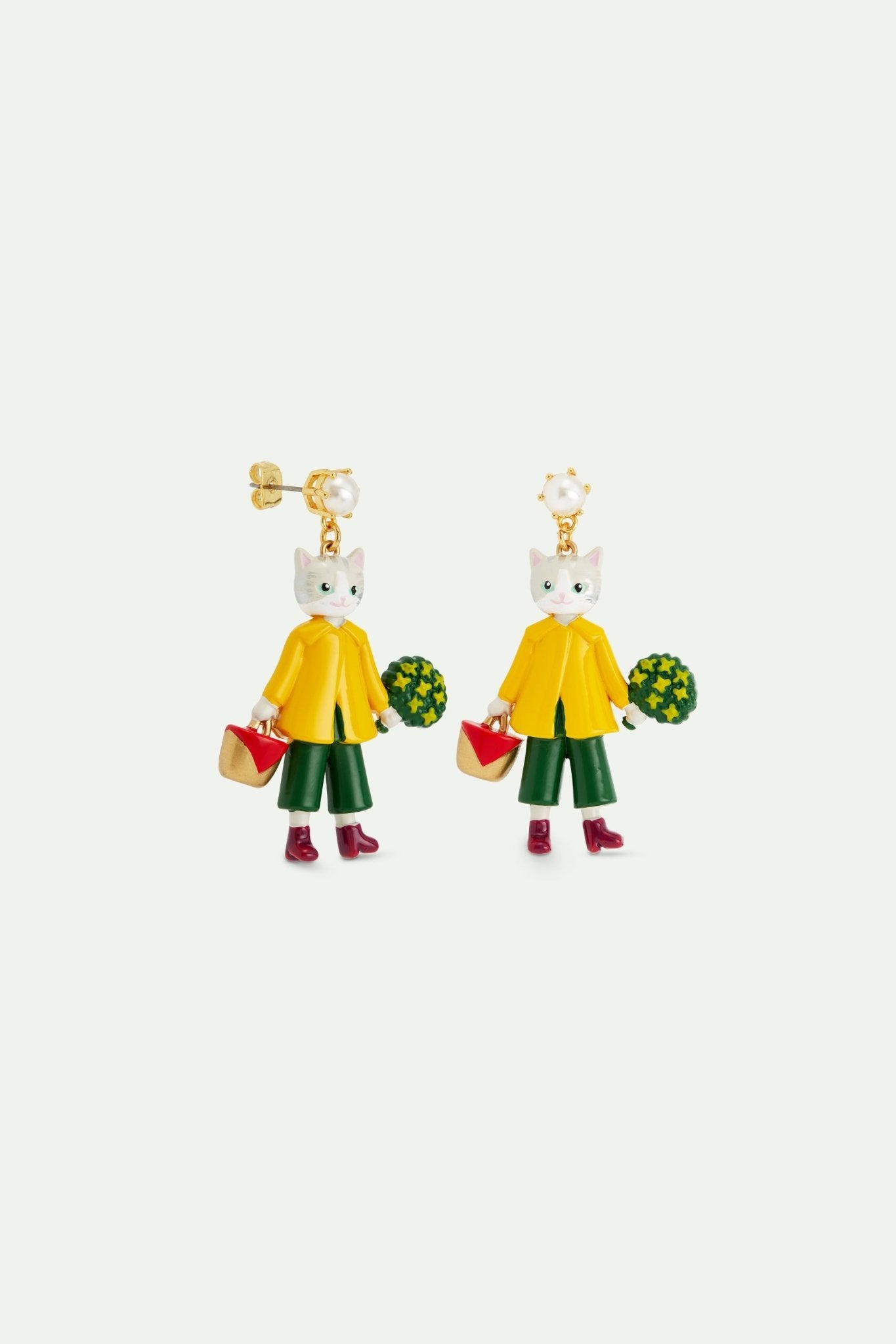 Cat with yellow raincoat dangle earrings | AVHP1041 - Les Nereides