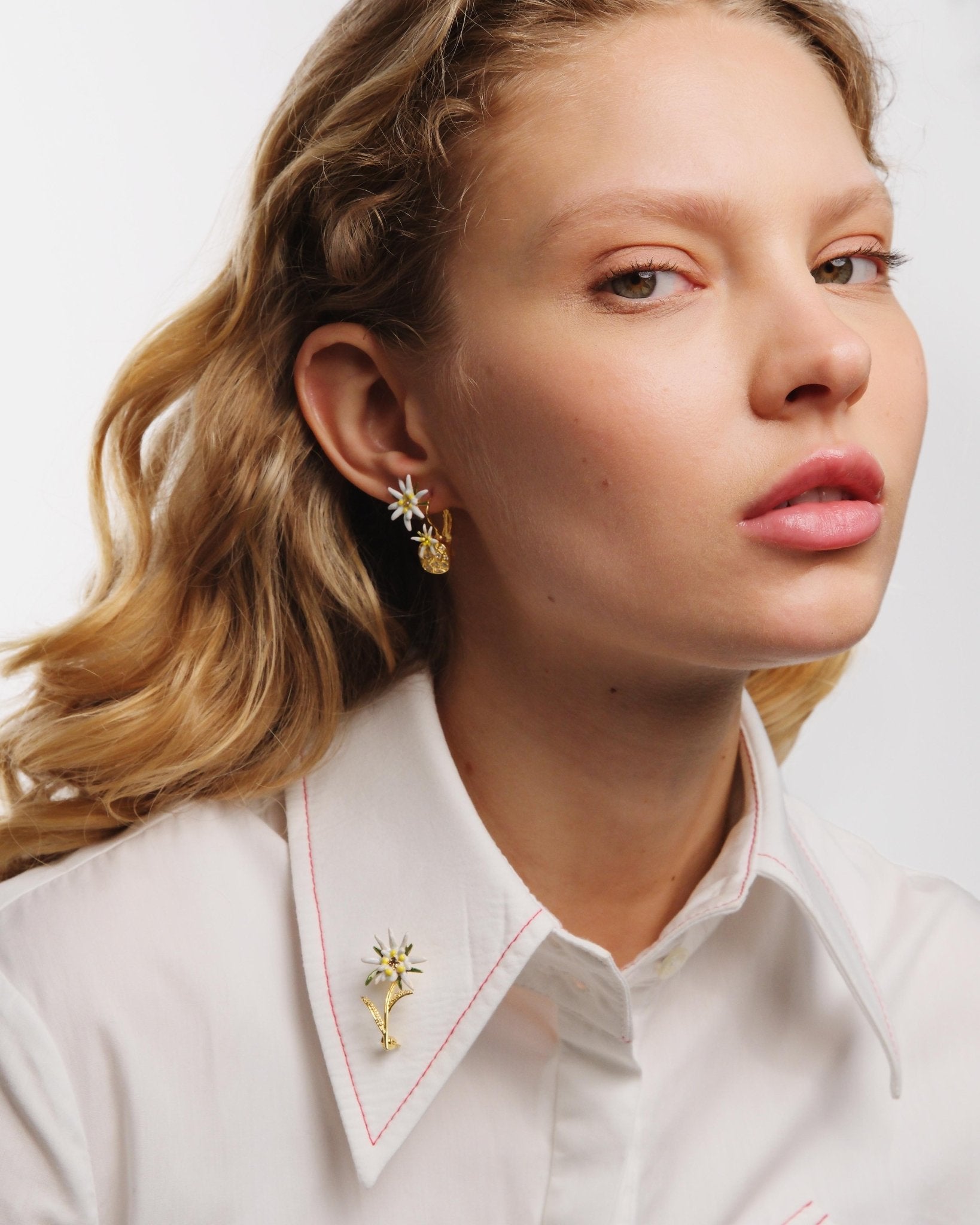 Edelweiss Flower And Cubic Zirconia Sleeper Earrings | AULA1021 - Les Nereides