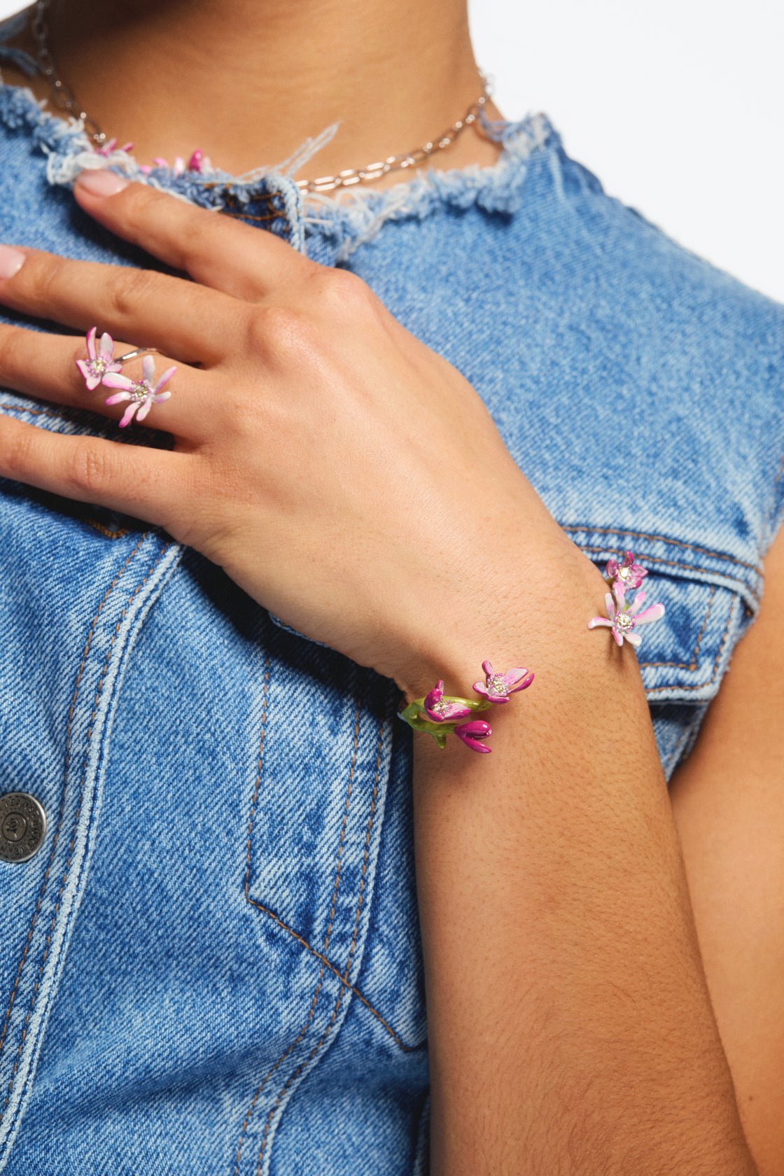 Fine silver cuff bracelet with pink magnolia flowers and crystals | AVFA2021 - Les Nereides