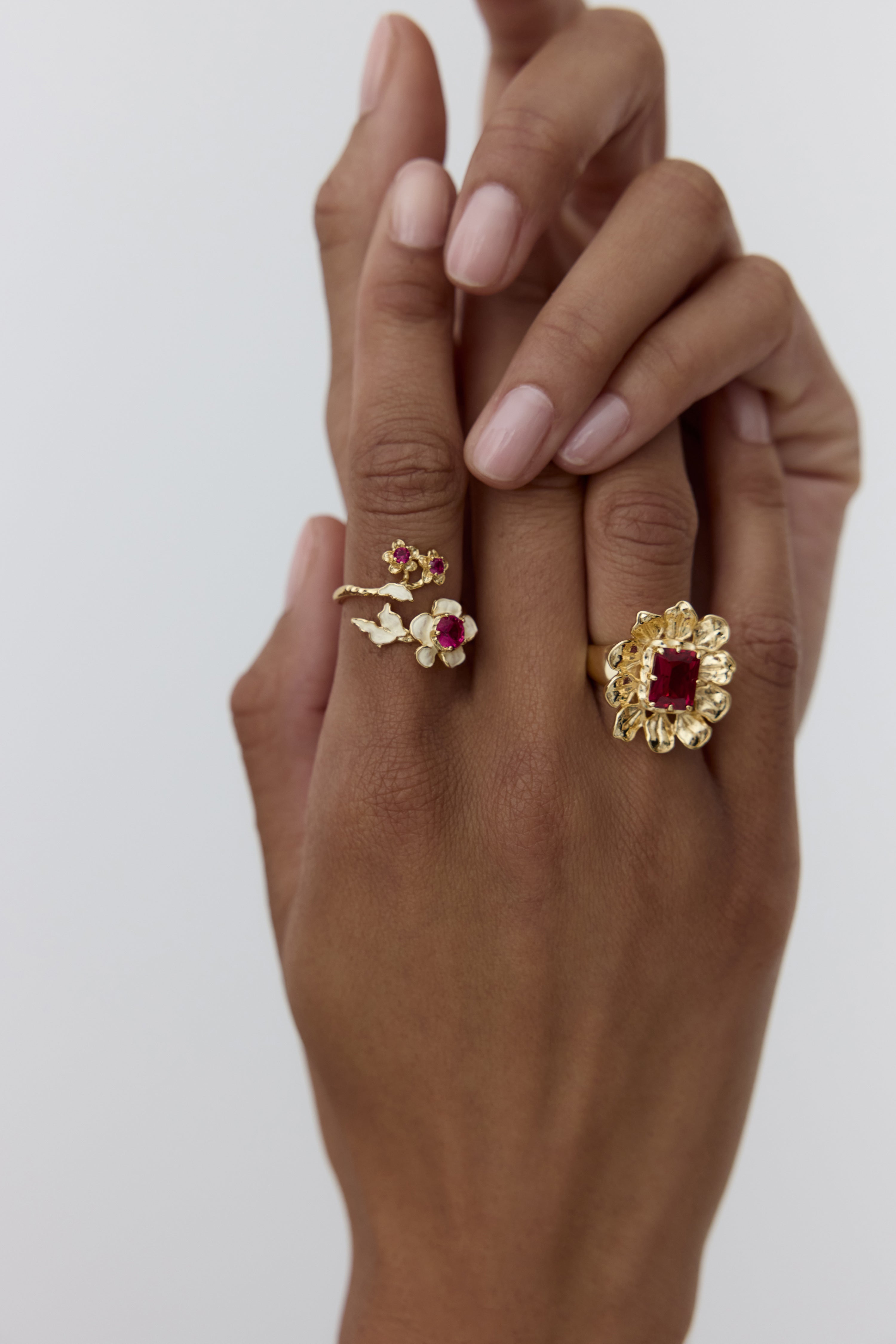 Gold Anemone Adjustable Ring With Pink Crystals | AYOP6021