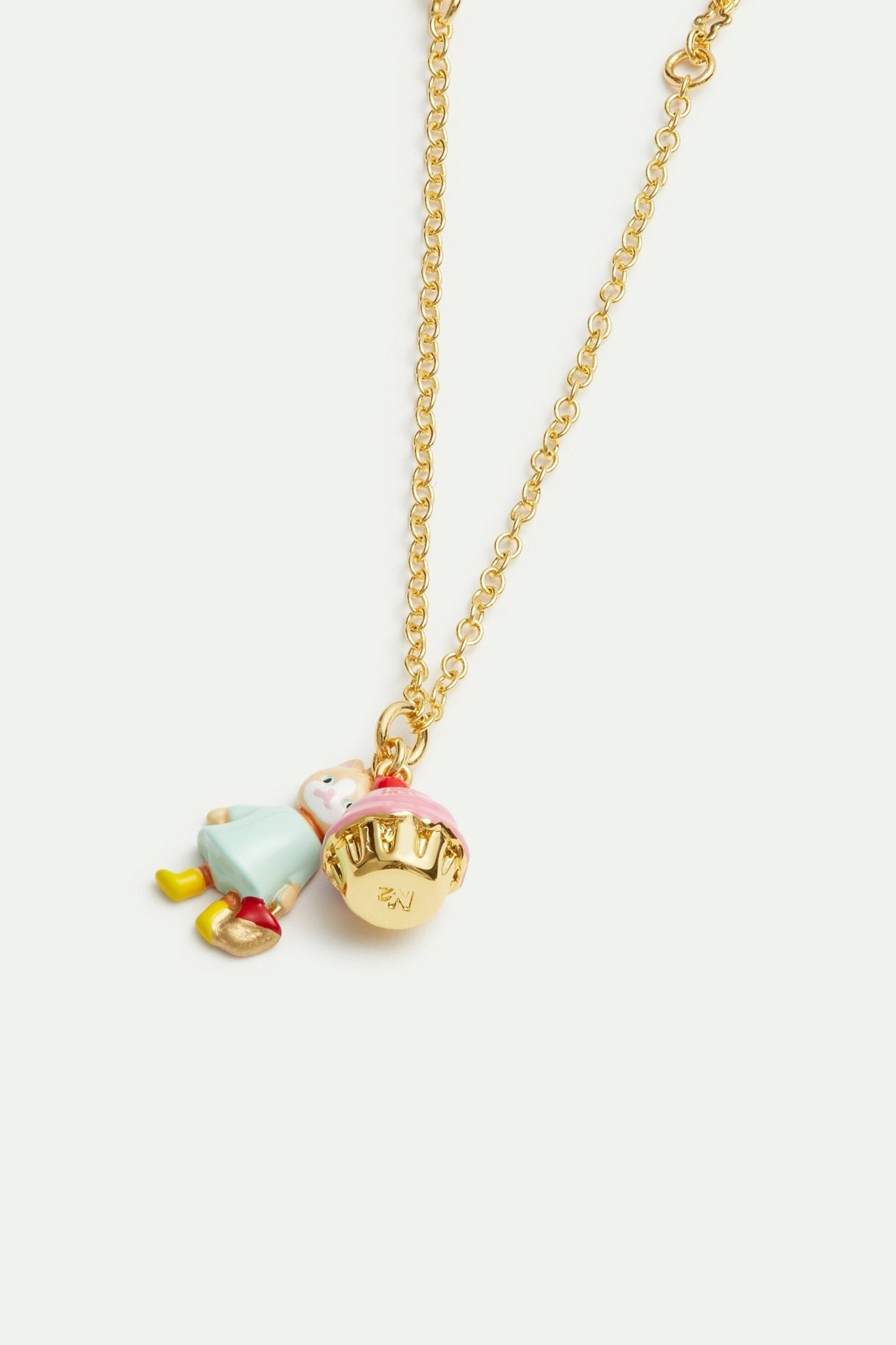 Ginger cat and pastry pendant necklace | AVHP2011 - Les Nereides