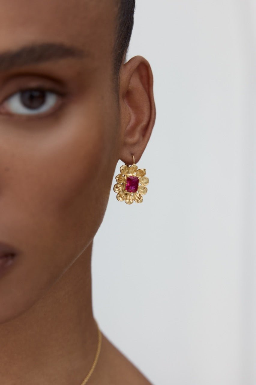 Gold Anemone And Pink Stone Earrings | AYOP1011 - Les Nereides Paris