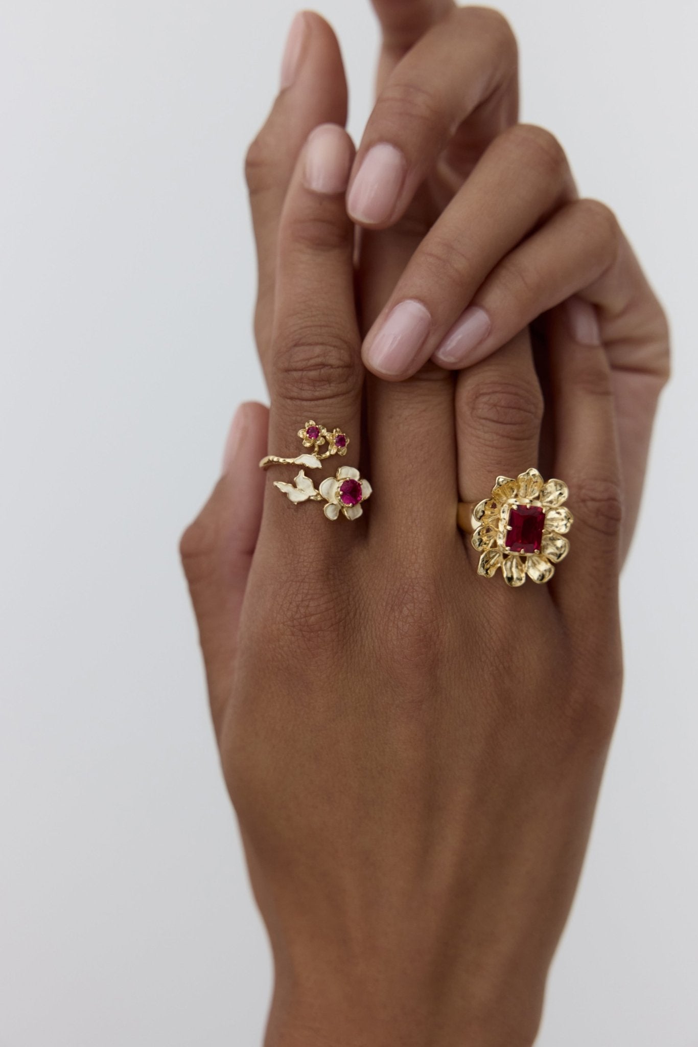 Gold Anemone Ring With A Pink Stone | AYOP6011 - Les Nereides