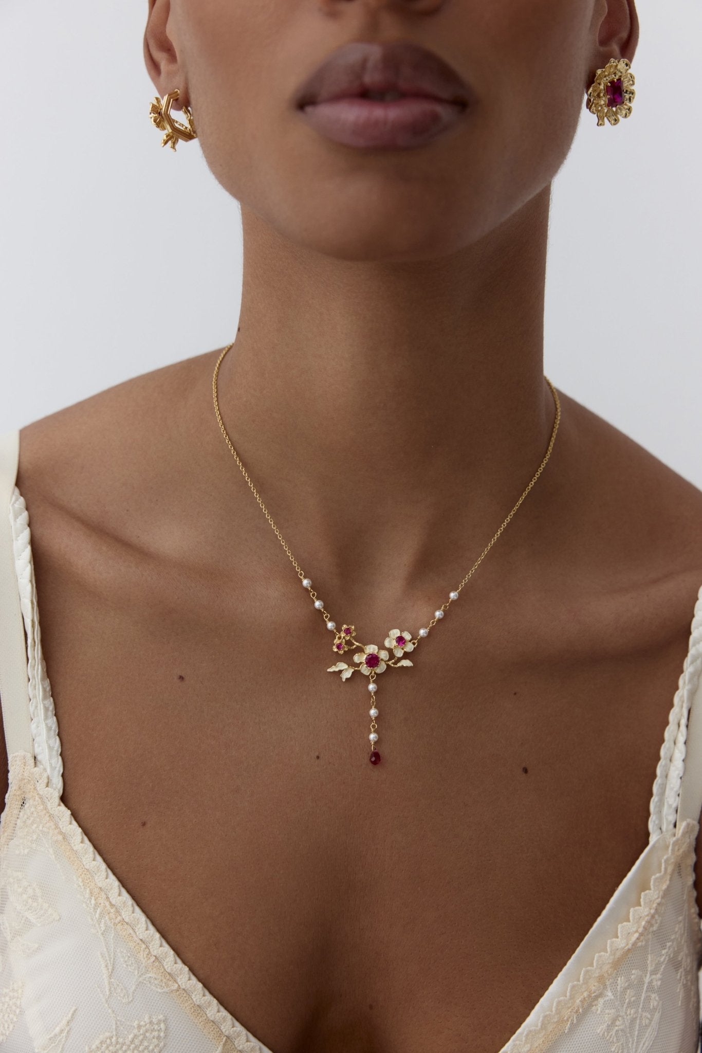 Gold Anemone Statement Necklace With Pink Stones And Cultured Pearls | AYOP3021 - Les Nereides