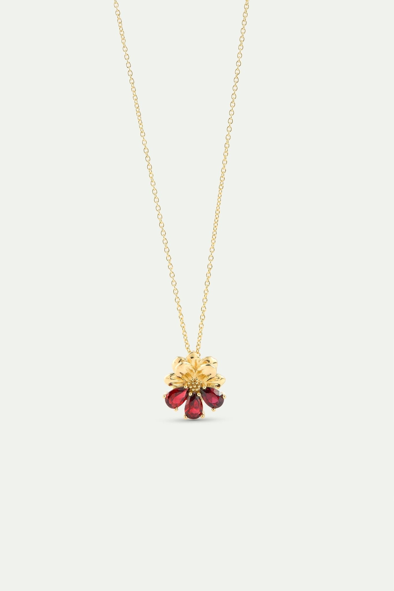 Gold Pendant Necklace With Cosmos and Red Stones | AYNF3071 - Les Nereides