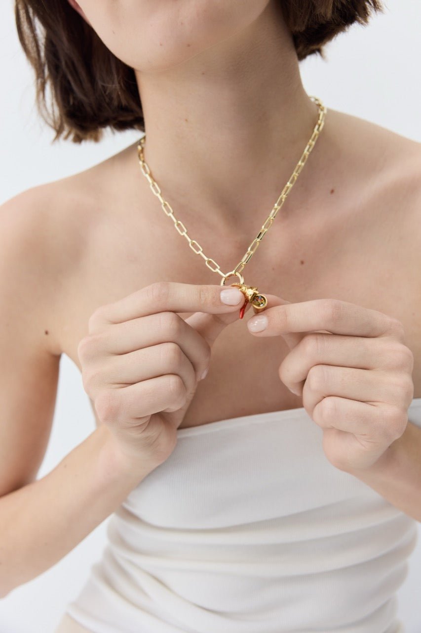 Gold Shaker and Joker Pendant: Moderation and Reason | AYPE4031 - Les Nereides