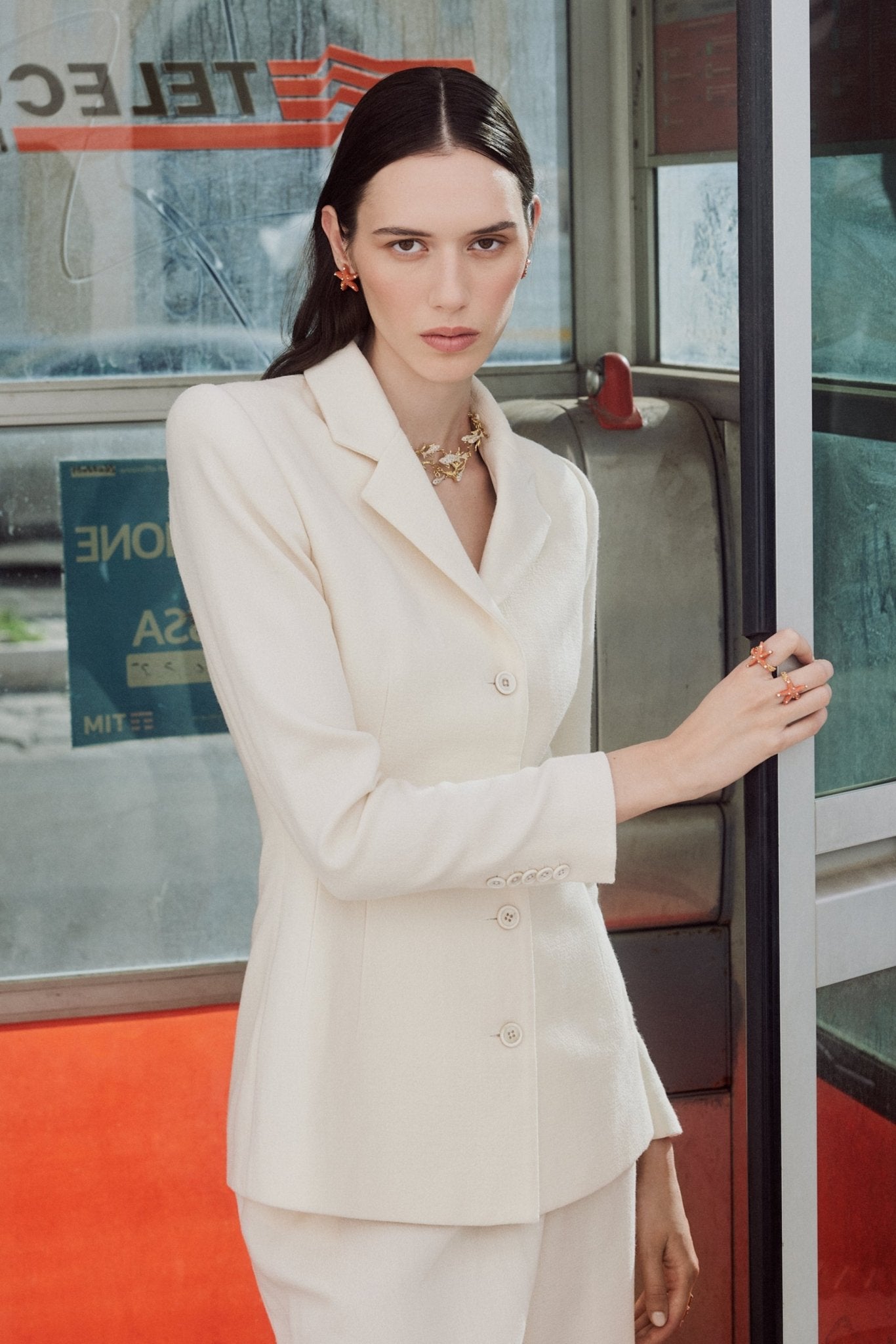 Golden Coral And White Fish Statement Necklace | AXMO3041 - Les Nereides