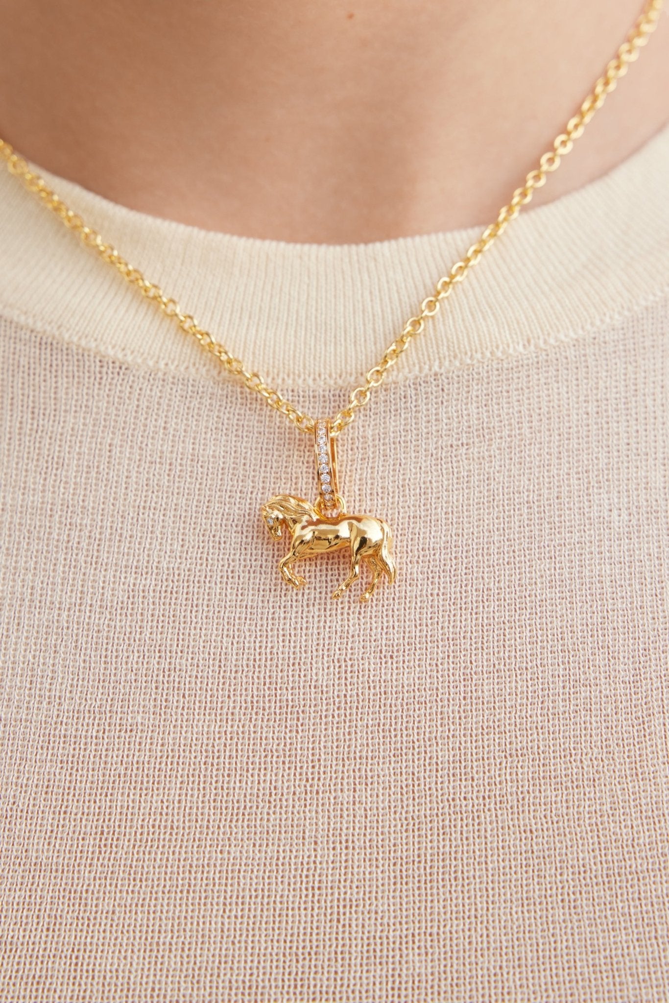 Golden Horse Pendant, Passion And Curiosity | AXPE4121 - Les Nereides