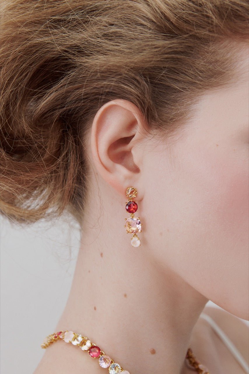 Gradient Pink Diamantine Earrings With 4 Stones | AWLD1201 - Les Nereides