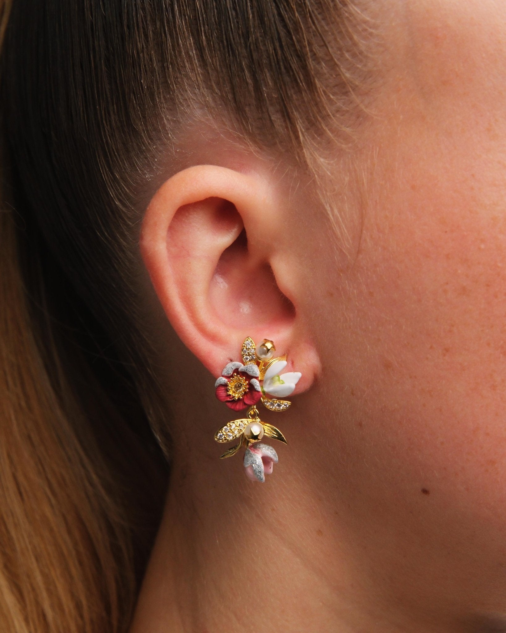 Hellebore Flower, Snowdrops And Crystal Earrings | AUVH1011 - Les Nereides