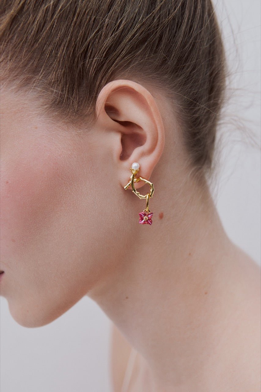 Hydrangea Pendant, Discovery And Generosity | AWPE4071 - Les Nereides