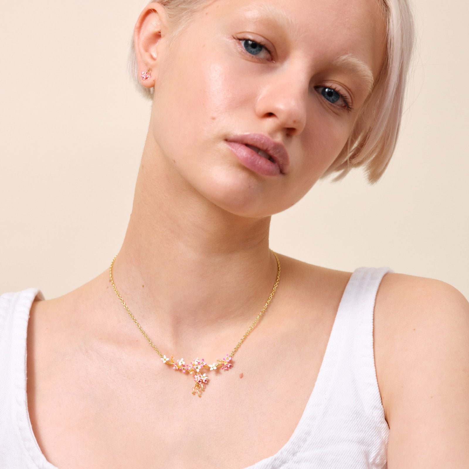 Lilac Flower Statement Necklace | ATPO3041 - Les Nereides