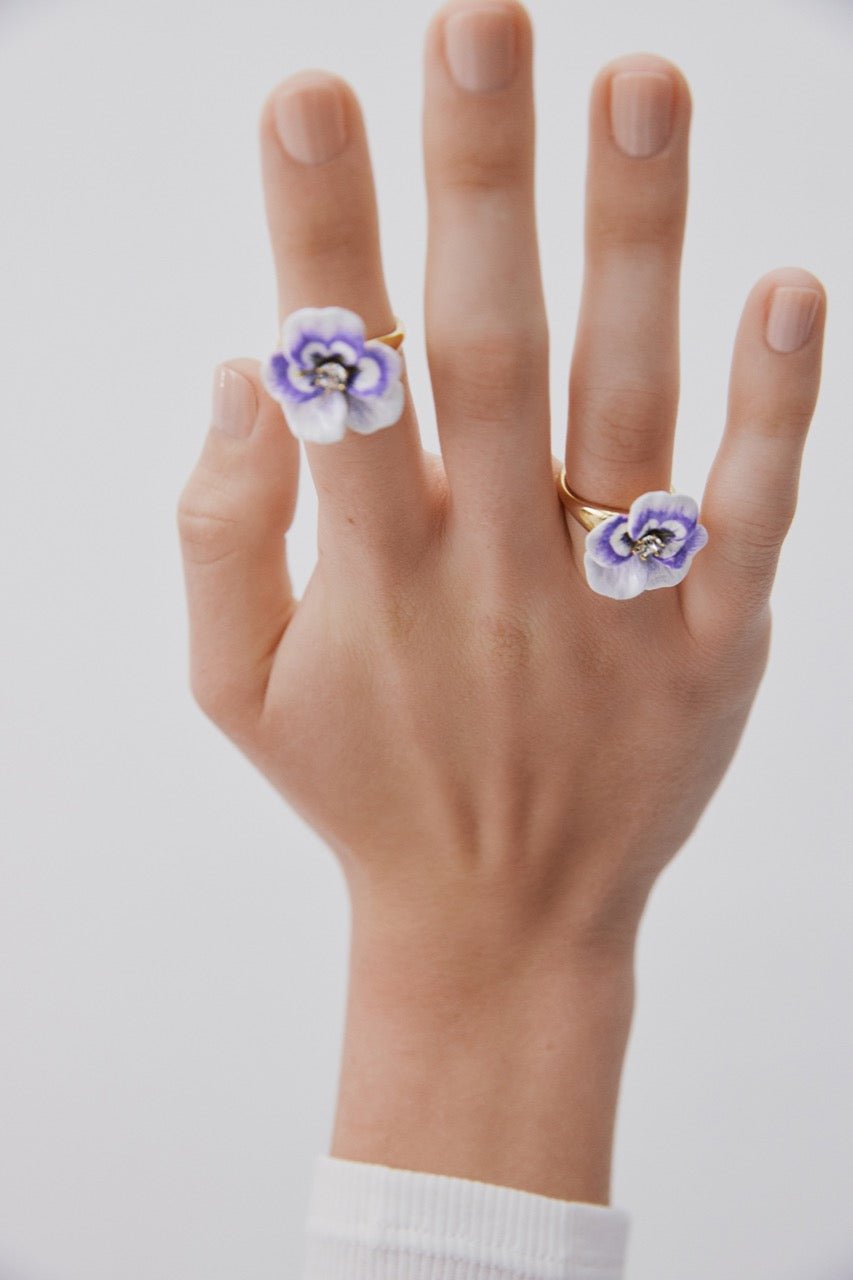 Purple Pansy And Cut Crystal Cocktail Ring | AWMP6031 - Les Nereides