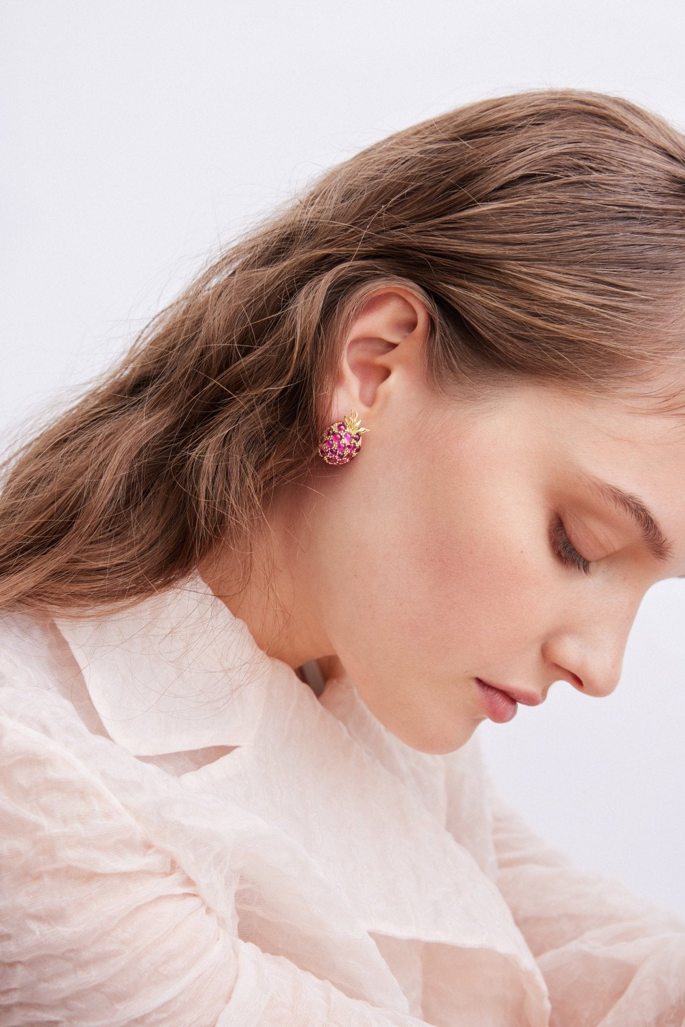 Raspberry And Golden Bead Earrings | AXRF1031 - Les Nereides