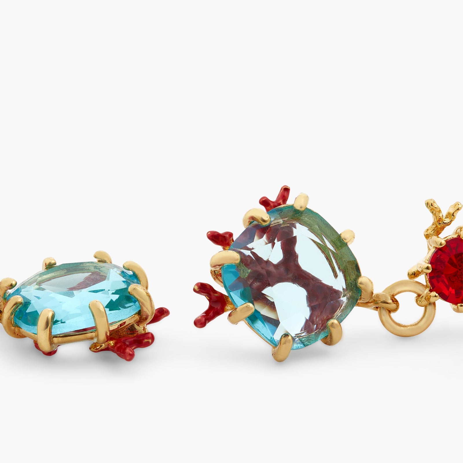 Red Coral And Cut Crystal Stone Earrings | ATPR1041 - Les Nereides