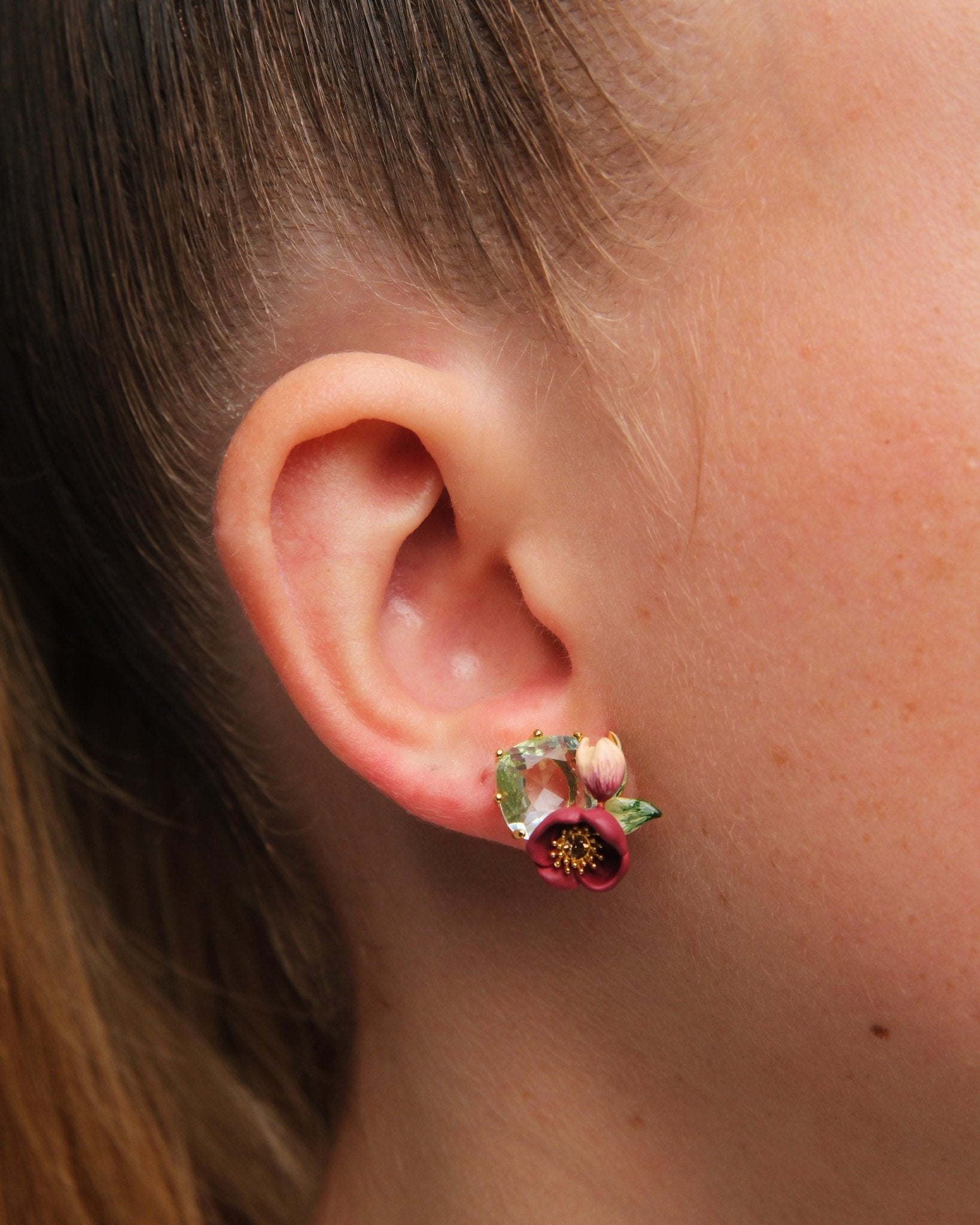 Red Hellebore Flower And Faceted Stone Earrings | AUVH1021 - Les Nereides