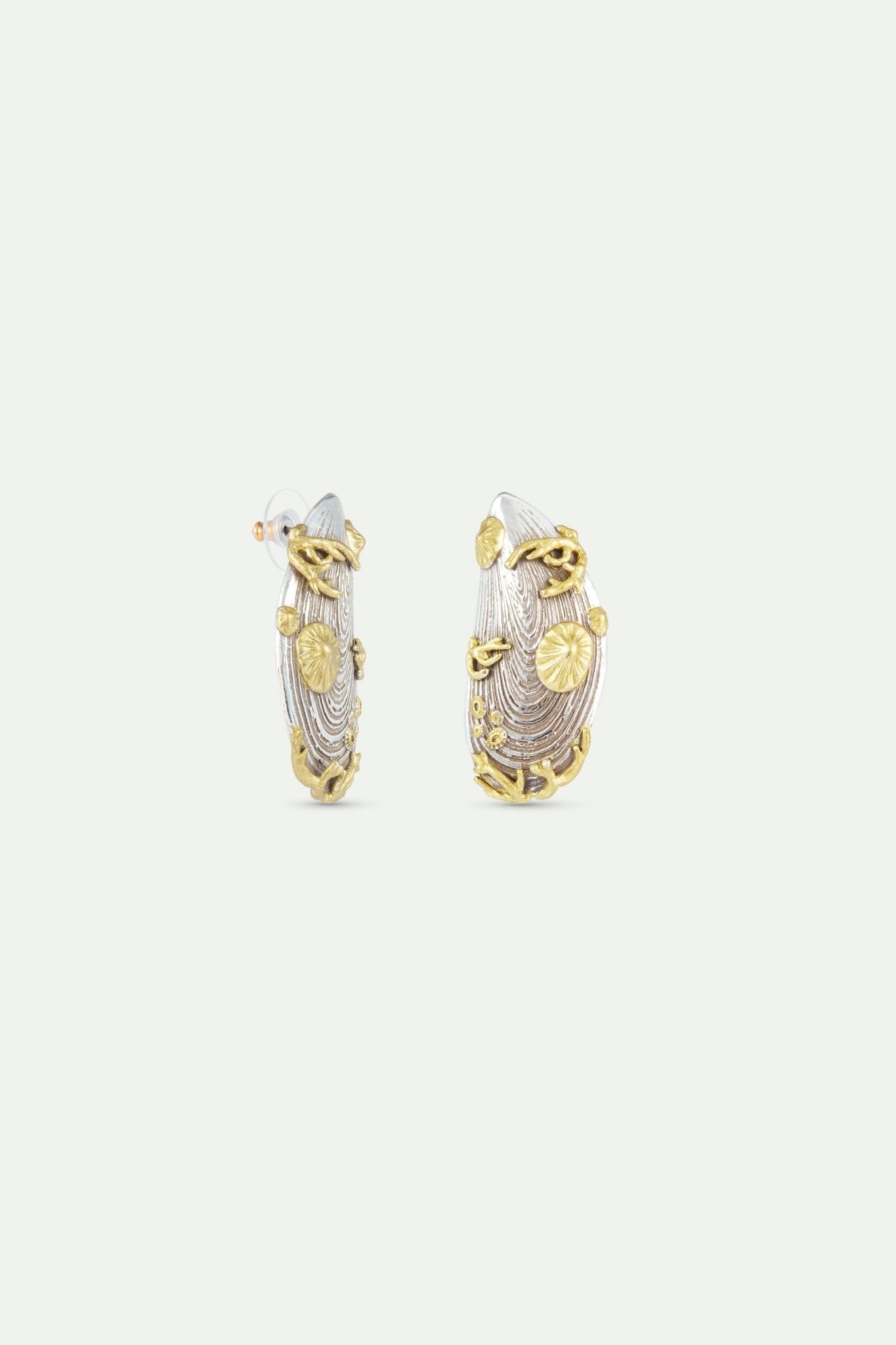 Silver And Gold Mussel Earrings | AXMO1061 - Les Nereides