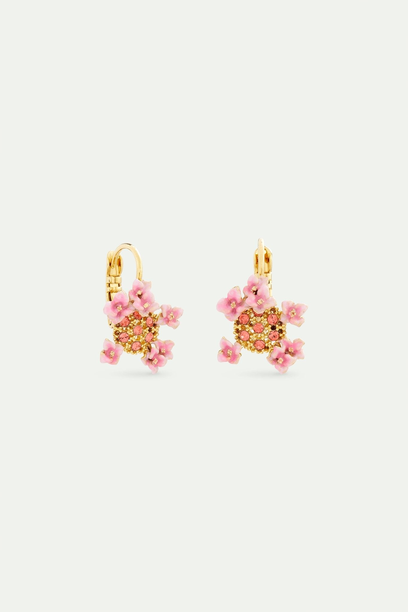 Sleeper earrings with pink and gold crystals and hydrangea flowers | AVJH1051 - Les Nereides