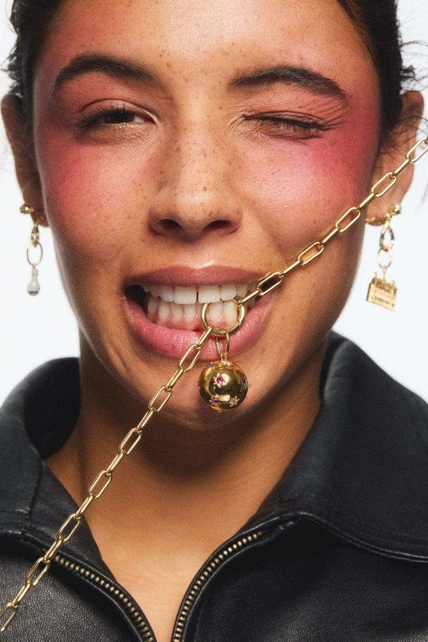 Star - Studded Magic Ball Pendant, Jubilation And Enchantment | AVPE4161 - Les Nereides