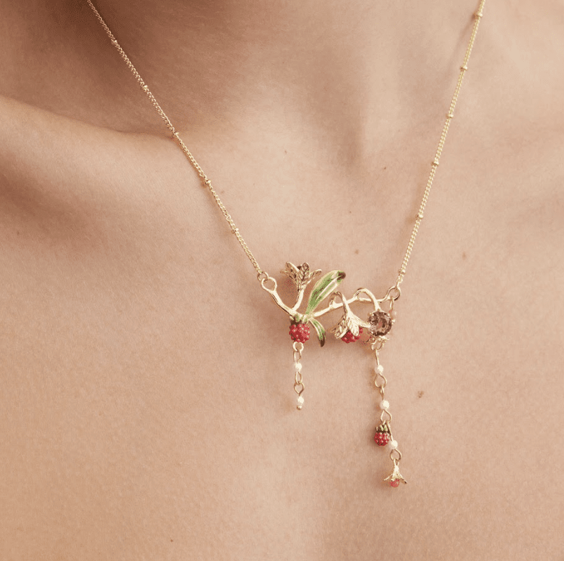 Statement Necklace With Flowers, Raspberries, Pink Stone And Pearls | AXAM3041 - Les Nereides