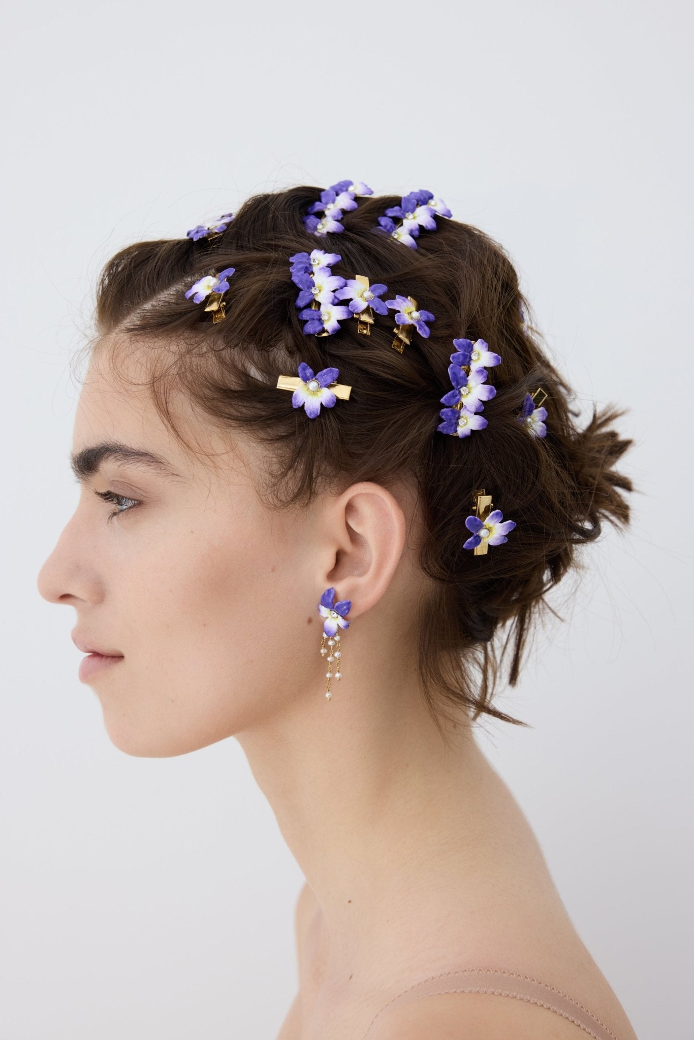 Violet And Cultured Pearls Dangle Earrings | AYCV1011 - Les Nereides