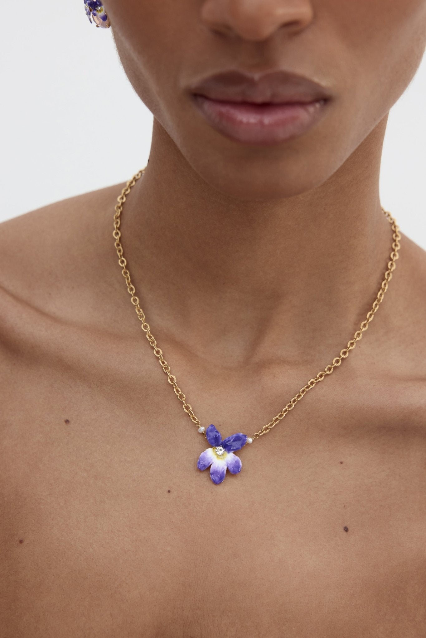 Violet And Faceted Crystal Necklace | AYCV3021 - Les Nereides