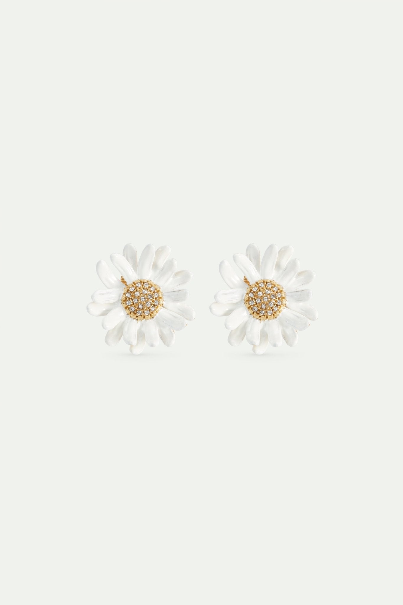 White and gold daisy earrings with a pavé heart | AVFR1011 - Les Nereides