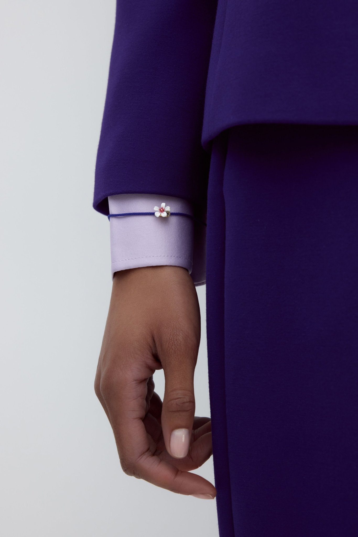 White And Pink Hawthorn Cord Bracelet With Blue Crystal | AYDF2021 - Les Nereides