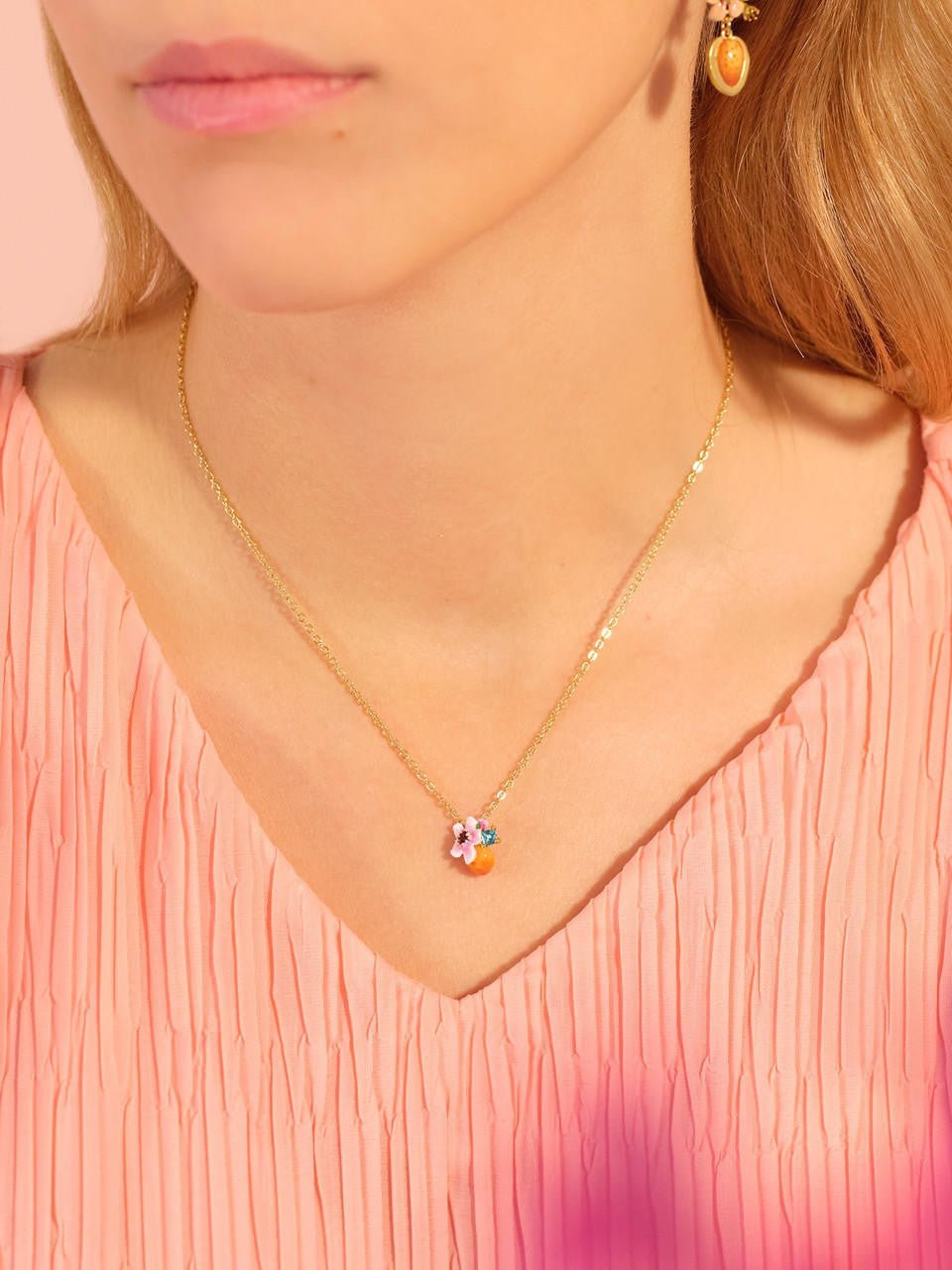 Apricot And Flower Pendant Necklace | APVE3031 - Les Nereides