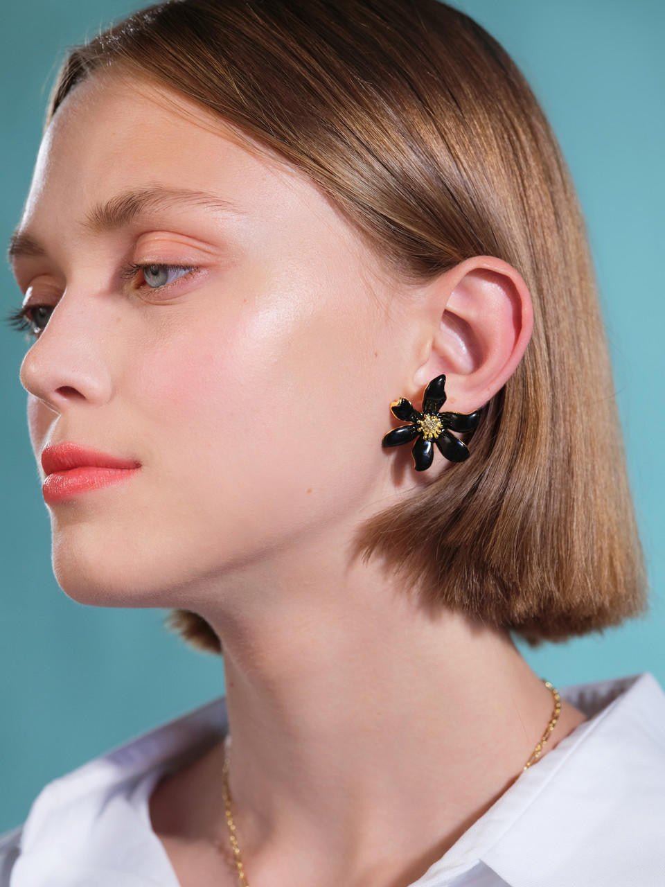 Black lily earrings | AQFN1081 - Les Nereides