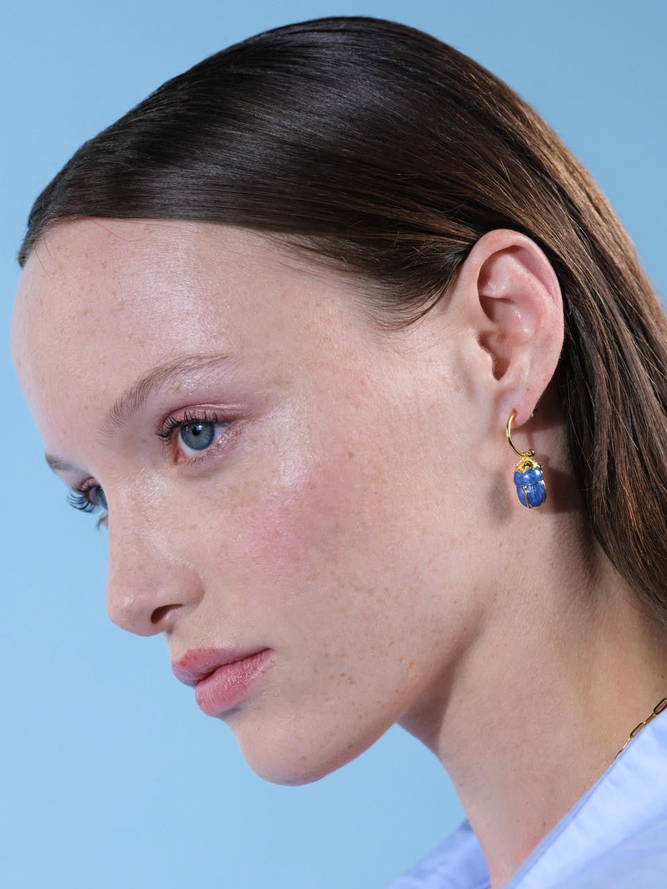 Blue Scarab Beetle Hoop Earrings | ARAM1021 - Les Nereides