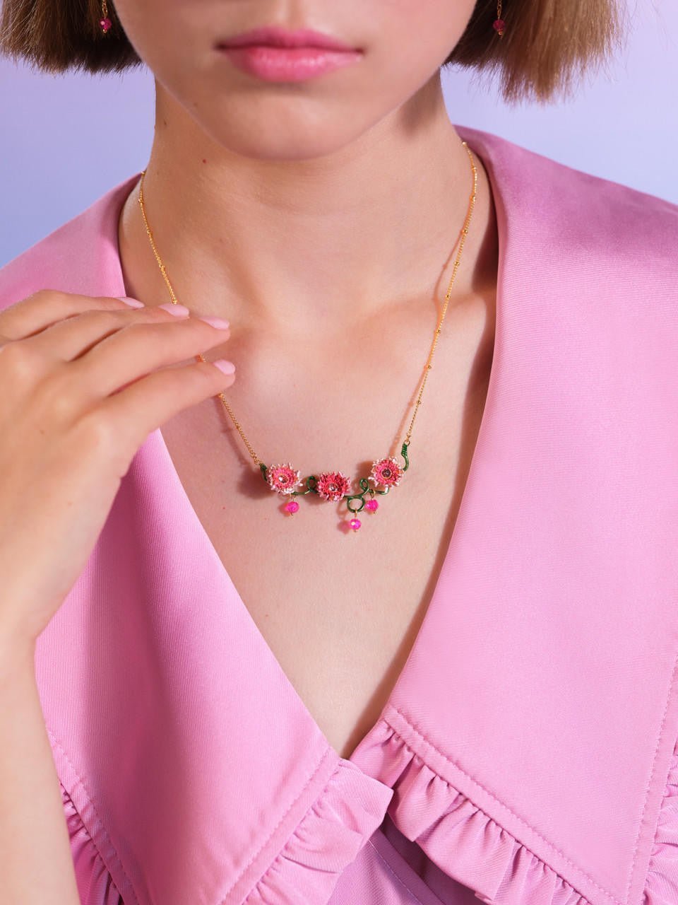 Chrysanthemum And Stem Statement Necklace | AQBI3041 - Les Nereides