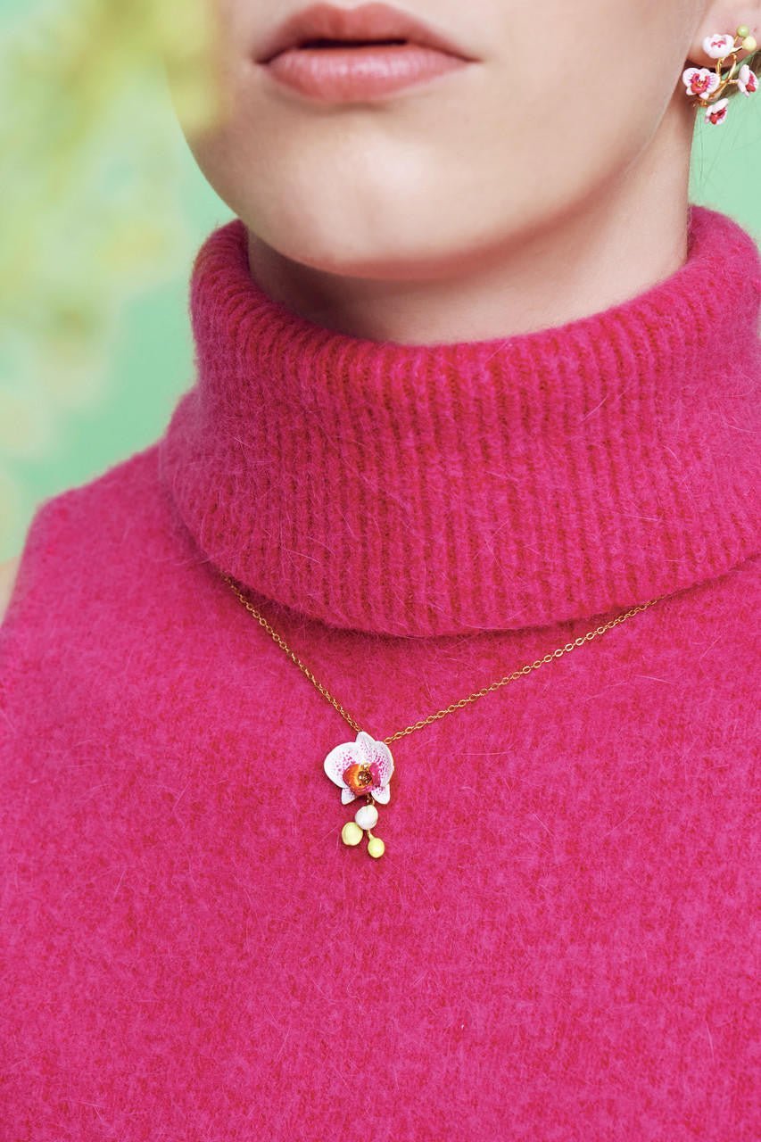Elephant'S Ear Orchid And Faceted Crystal Heart Pendant Necklace | AOOC3041 - Les Nereides