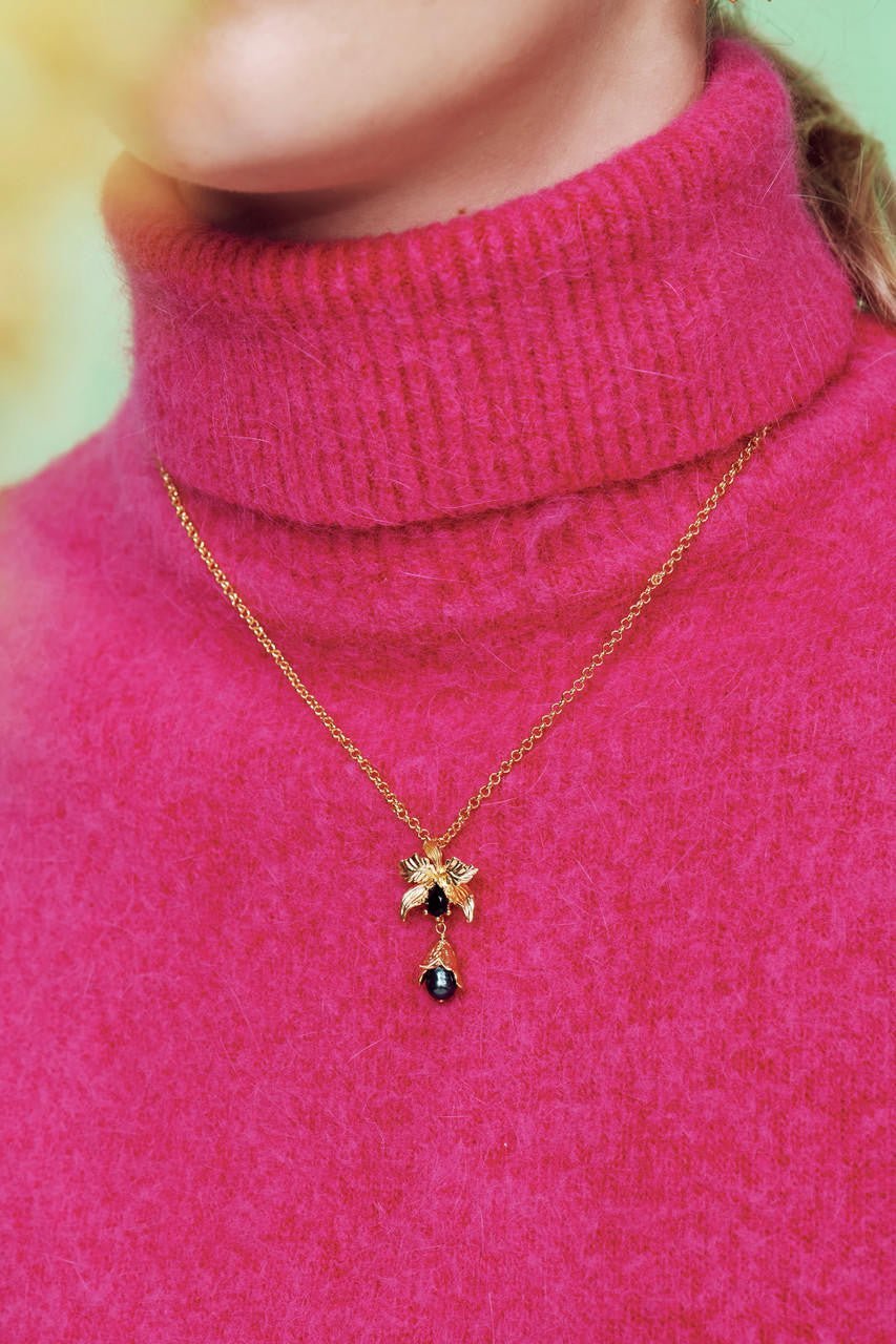 Flamboyant Orchid, Cut Crystals And Black Freshwater Pearls Pendant Necklace | AOOC3081 - Les Nereides