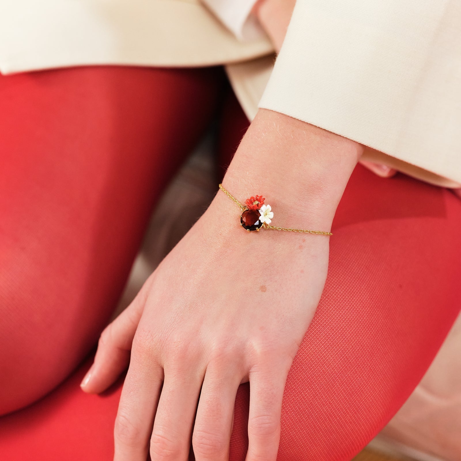 Flowers And Round Faceted crystal Stone Fine Bracelet | ASTM2011 - Les Nereides