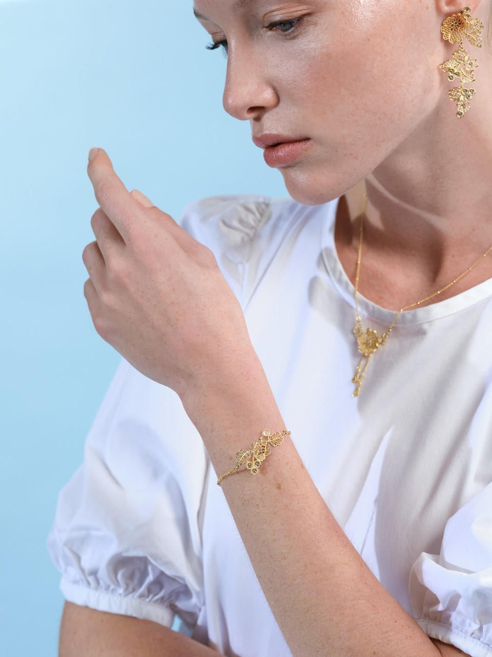 Gold Thread Fine Bracelet | ARFO2011 - Les Nereides