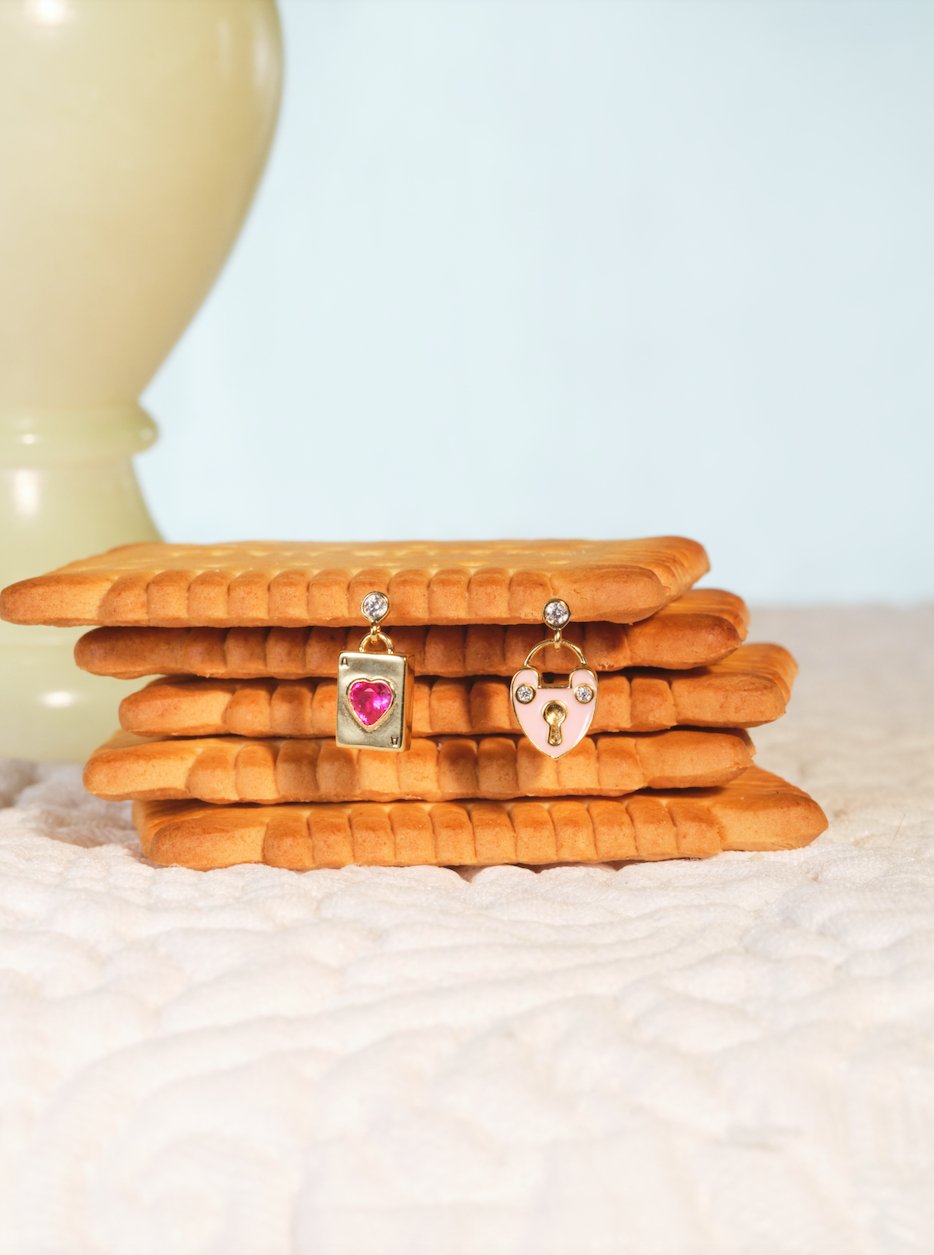 Heartlock Earrings | ASAM1061 - Les Nereides