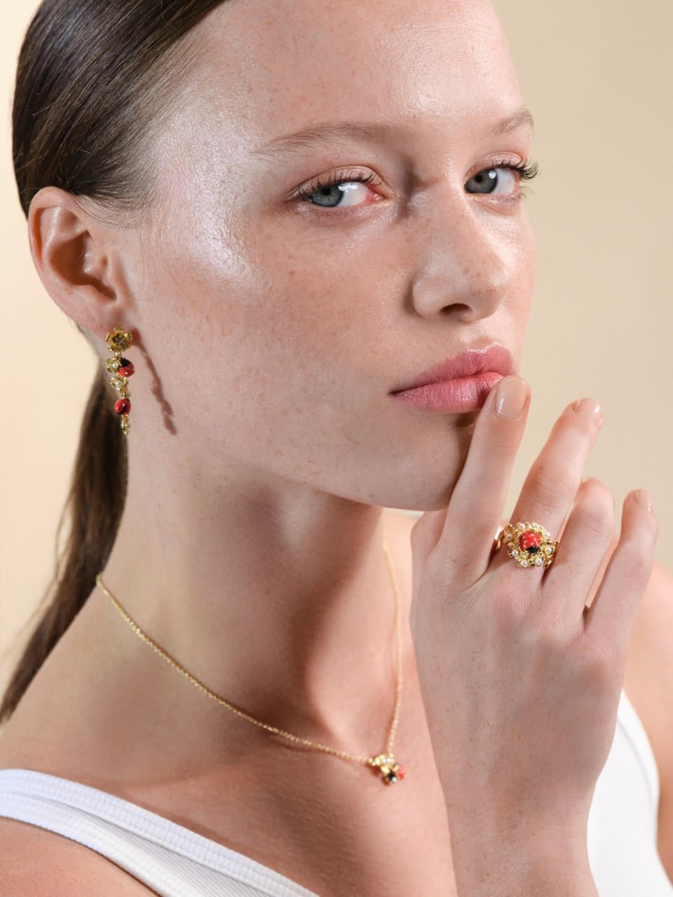 Ladybird And Wood Anemone Cocktail Ring | ARLP6021 - Les Nereides