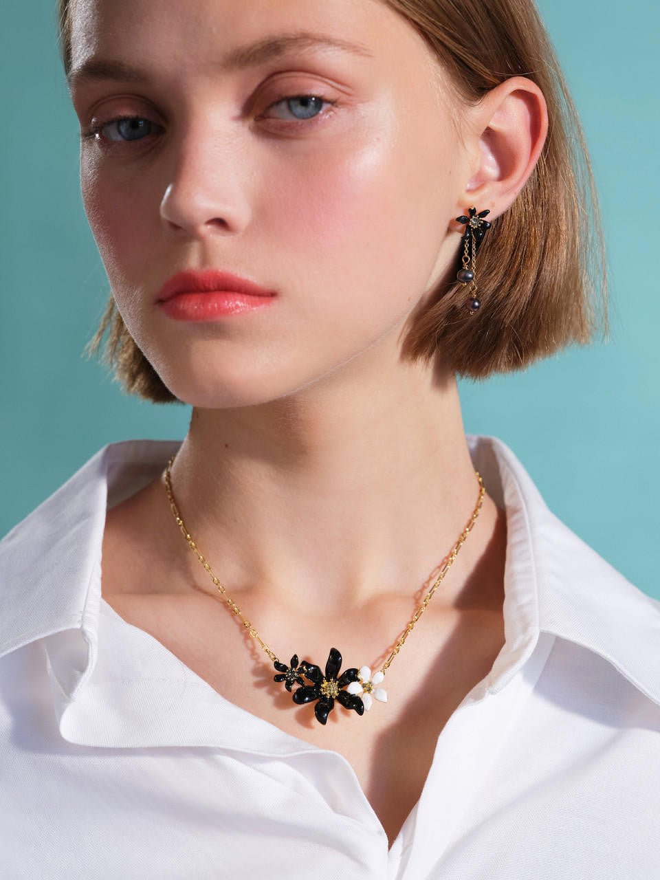 Lily and Ranunculus flower statement necklace | AQFN3011 - Les Nereides