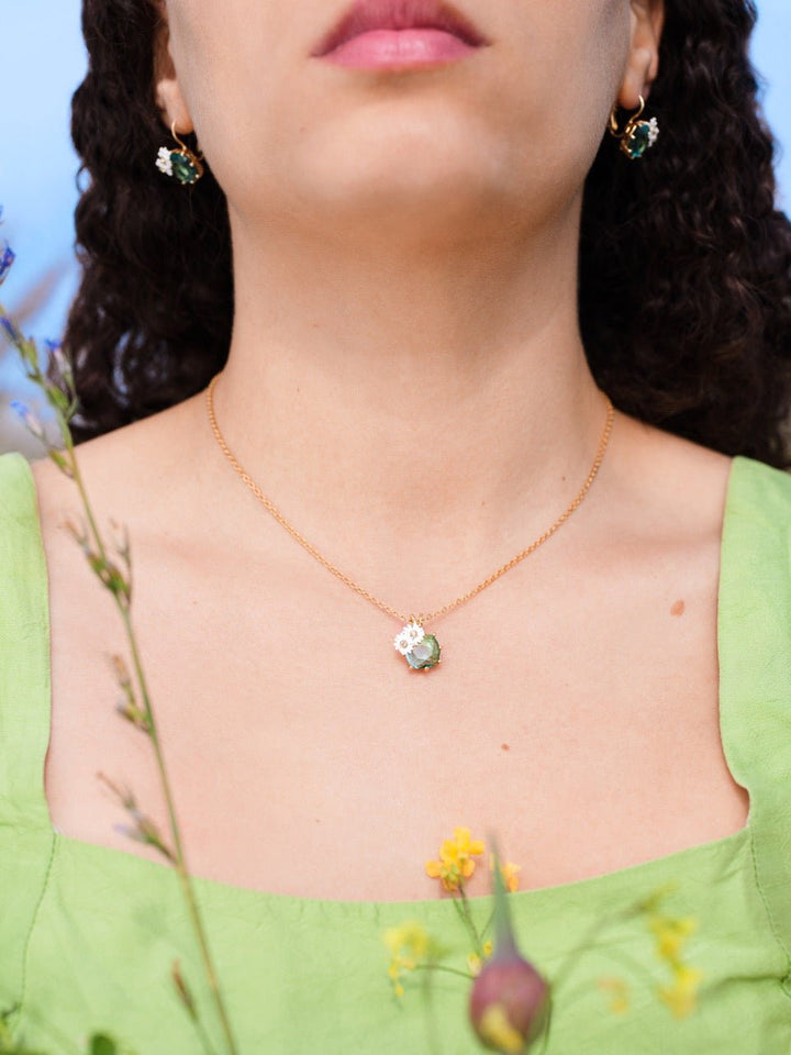 Parterre de marguerites pendant necklace | Asim301/1 - Les Nereides