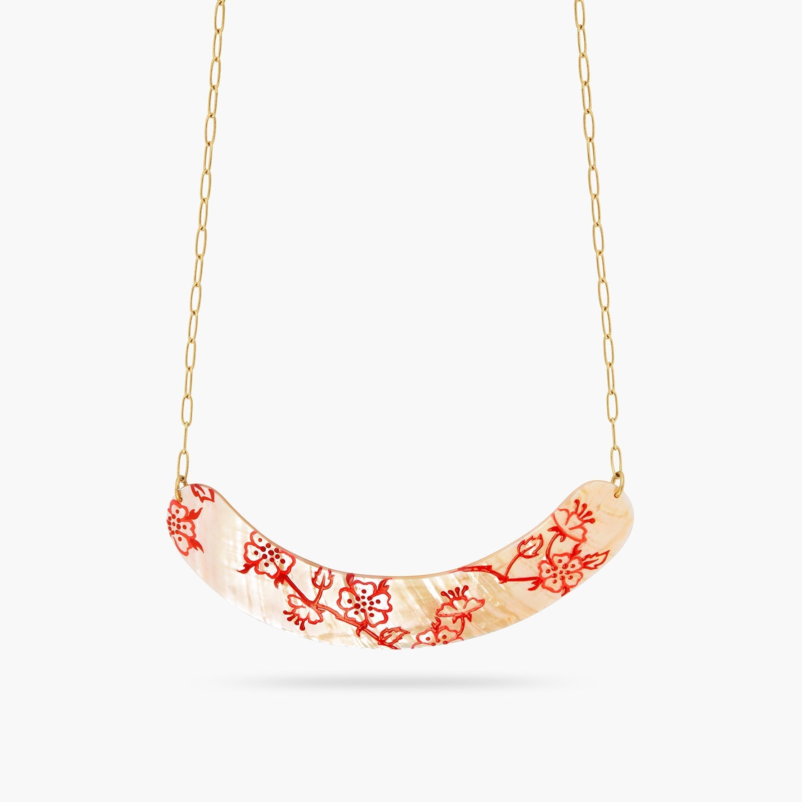 Red rosebush stamp on mother of pearl statement necklace | ASEN3091 - Les Nereides